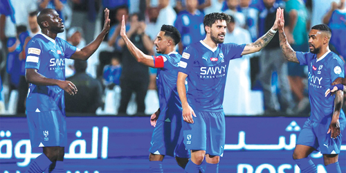  الزعيم يتصدر