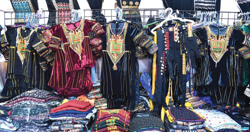 «سوق الثلاثاء».. أشهر الأسواق الشعبية بعسير 