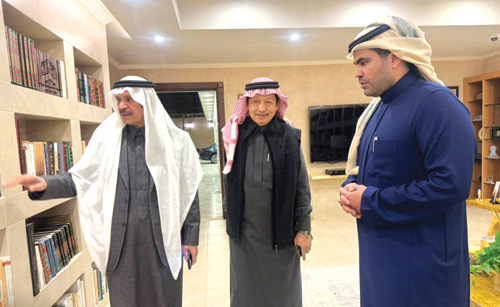 د. الشلهوب يحتفي بأعضاء هيئة تحرير المجلة العربية 