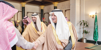 أمير منطقة تبوك يلتقي وكلاء الإمارة ومديري العموم ومنسوبيها 