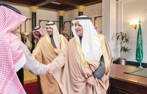 أمير منطقة تبوك يلتقي وكلاء الإمارة ومديري العموم ومنسوبيها 