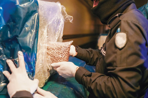 في منفذ البطحاء 