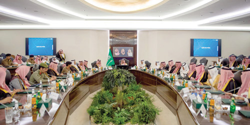 نائب أمير منطقة مكة المكرمة مترئساً اجتماع لجنة الحج المركزية