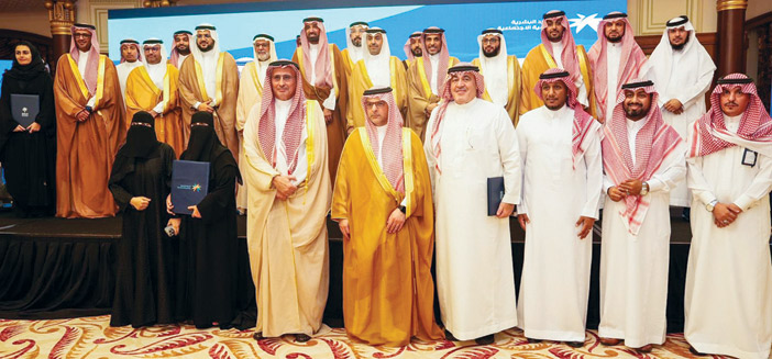 وزير الموارد البشرية يشهد بمكة المكرمة اتفاقيات تنموية ومبادرات تمكينية 