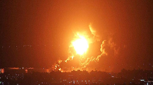 مواصلة الضربات الأمريكية على مواقع الحوثيين 