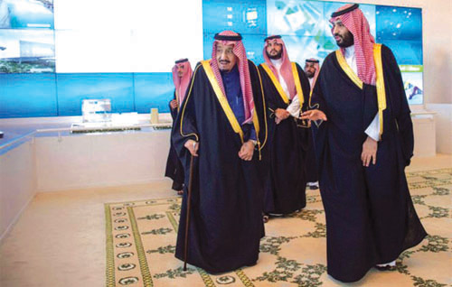 خادم الحرمين وولي العهد خلال إطلاق أعمال مشروع المسار الرياضي