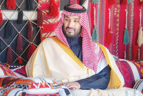 السعوديون يحتفلون بالذكرى الثامنة لبيعة ولي العهد ويرددون: سِرْ بنا للمجد 