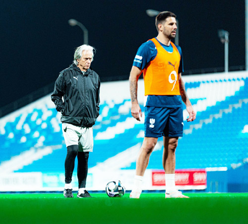  جيسوس يطمئن على جاهزية ميترو