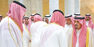 أمير منطقة الرياض ونائبه يستقبلان المُهنئين بالعيد 