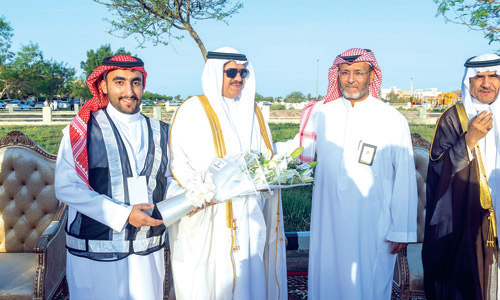 من المبادرة