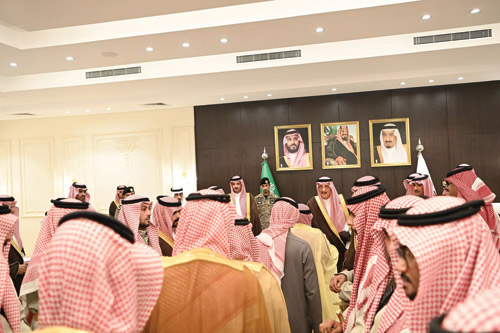 أمير منطقة جازان يستقبل المهنئين بعيد الفطر 