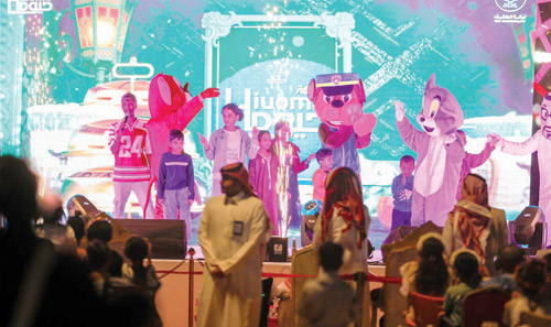 عروض فلكلورية ومسرحية في الطائف 