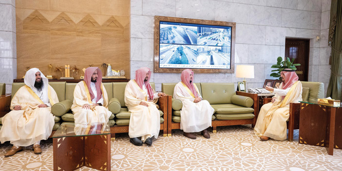 أمير منطقة الرياض مستقبلا رئيسي المحكمة العامة ومحكمة التنفيذ