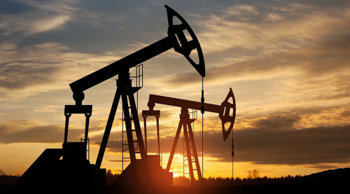 انخفاض أسعار النفط 4 % 