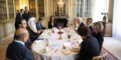 د. العيسى يناقش في فرنسا مستجدات القضايا المعاصرة 