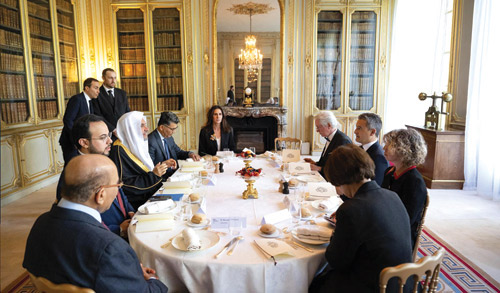 التقى عددا من الوزراء 