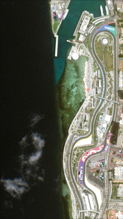 كورنيش جدة من الفضاء 