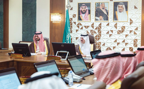 سموه خلال ترؤسه الاجتماع