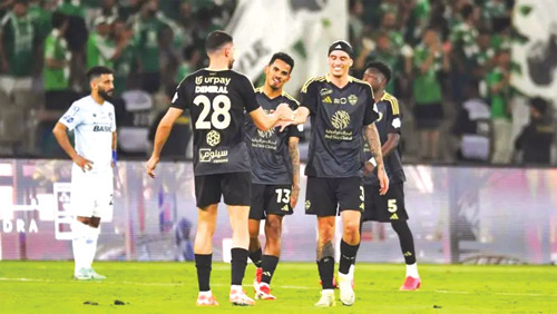 الأهلي ينافس على الثالث ويمطر شباك الفيحاء بخماسية