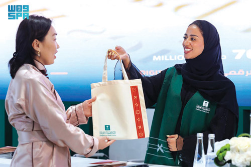 المملكة تدشن جناحها المشارك بمعرض أبوظبي الدولي للكتاب 2025 