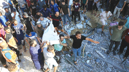 عشرات الشهداء والجرحى واستمرار العدوان على القطاع 