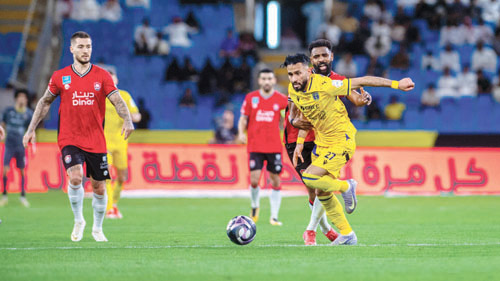 الرائد على مقربة من الهبوط بعد خسارته من التعاون