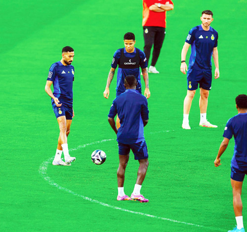 الشكوك تحوم حول مشاركة لابورت أمام الاتحاد 