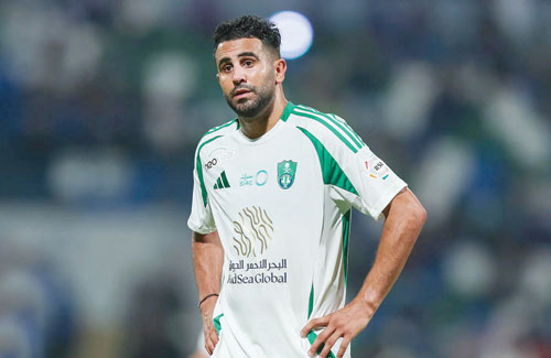 رياض محرز.. نجم من ذهب 