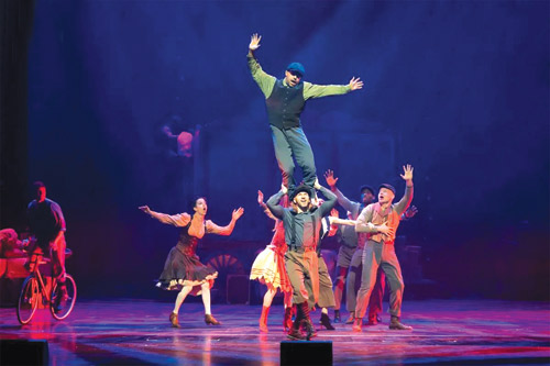 «سيرك 1903» يعيد أجواء السيرك الكلاسيكي إلى موسم جدة 