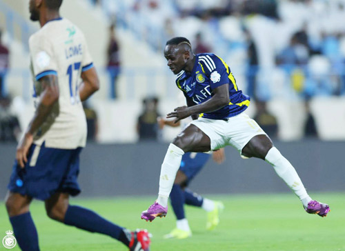  ساديوماني.. قاد النصر بسوبر هاتريك