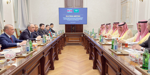 رئيس «نزاهة» يبحث مع النائب العام في أذربيجان سبل التعاون 