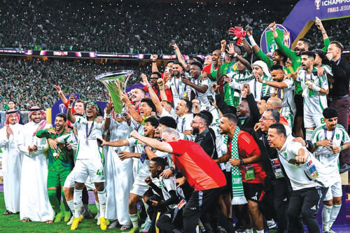  الأهلي يتوج باللقب الآسيوي