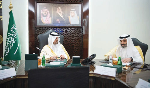 الأمير سعود بن مشعل يطلع على جاهزية التقنيات الرقمية في المشاعر 
