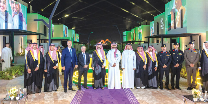 نائب أمير المنطقة الشرقية يضع حجر الأساس لمجتمع «الدانة» السكني بالظهران 