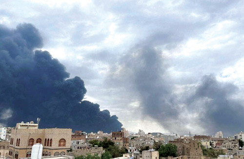 إسرائيل تقصف أهدافاً للحوثيين في مطار صنعاء باليمن 