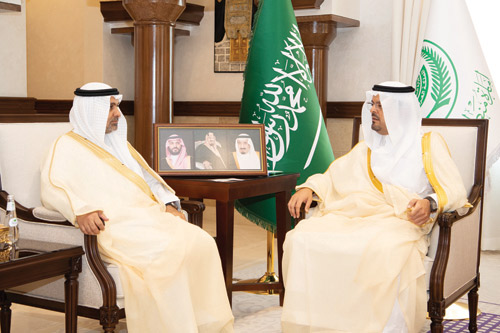 خلال استقباله وزيري الصحة والنقل 