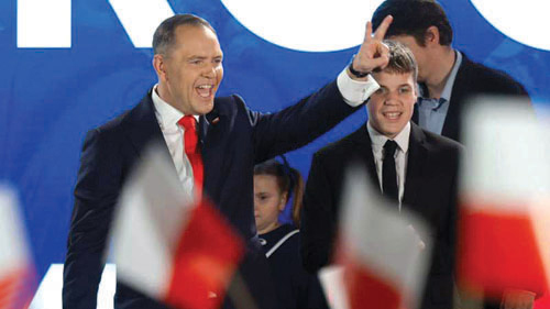 بولندا: فوز القومي كارول نافروتسكي بالانتخابات الرئاسية 