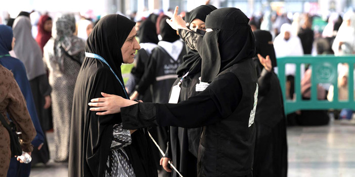 سعوديات في خدمة ضيوف الرحمن: من الأمن إلى الرعاية والإرشاد 