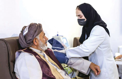 السعوديون يتصدرون سكان العالم في التبرع بالدم 