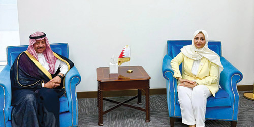 السفير السديري يلتقي وزيرة الصحة البحرينية 