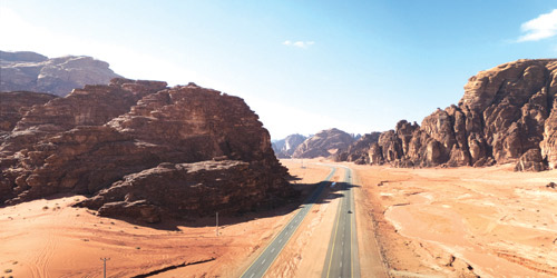 طريق «تبوك - حقل» مشروع استراتيجي لتعزيز السياحة على خليج العقبة 