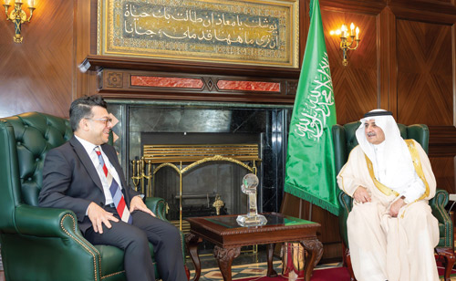 أمير منطقة تبوك يستقبل سفير جمهورية مالطا 