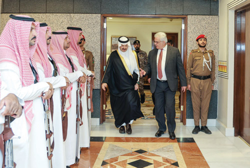 أمير منطقة عسير يستقبل السفير الفلسطيني 