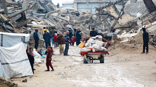 20 شهيداً بعد أوامر إخلاء إسرائيلية في شمال غزة 