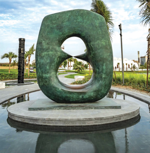 مُجسّمات فنية عالمية تُزيّن بحيرة الأربعين في جدة 