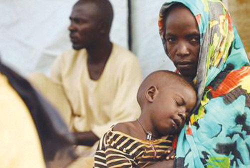 «الأغذية العالمي»: خطر الجوع يهدد ملايين اللاجئين الفارين من السودان 