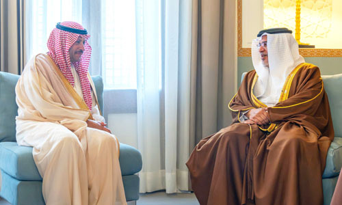 بحث مع السفير السديري تعزيز التعاون والمستجدات الإقليمية والدولية 