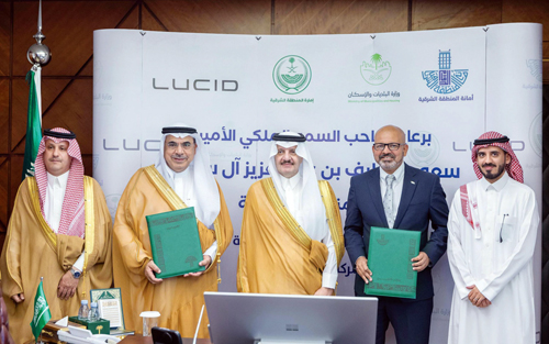 أمير الشرقية يرعى توقيع اتفاقية استثمارية بين أمانة المنطقة وشركة «لوسِد» 