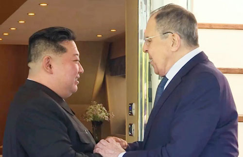 الزعيم الكوري الشمالي يؤكد دعم بلاده لروسيا في الصراع مع أوكرانيا 