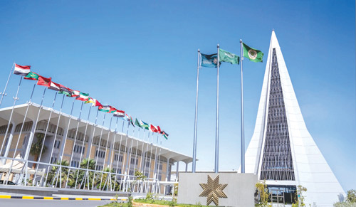 في عدد من البرامج 